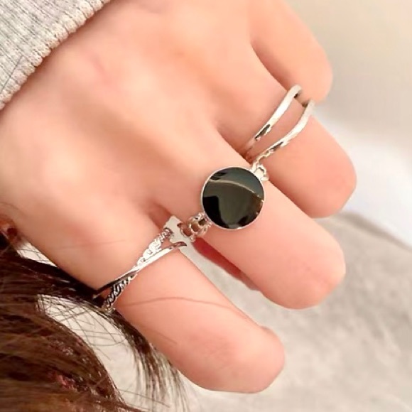 Three Rhinestones Black Enamel Open End Rings Set - Picture 4 of 8